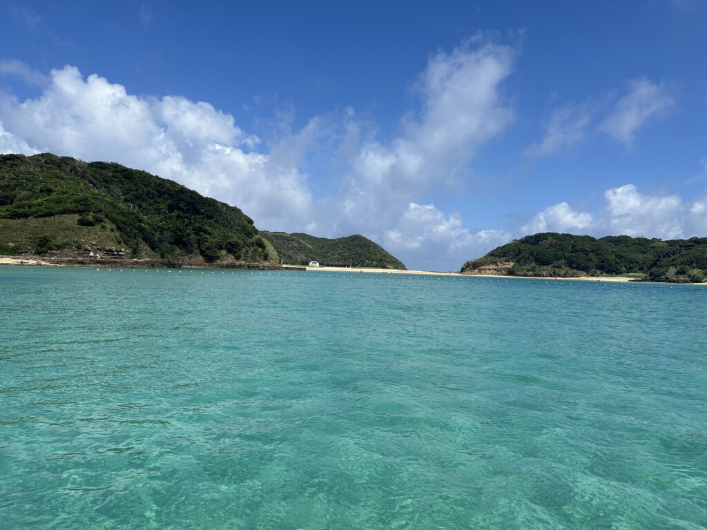 辰ノ島のビーチ